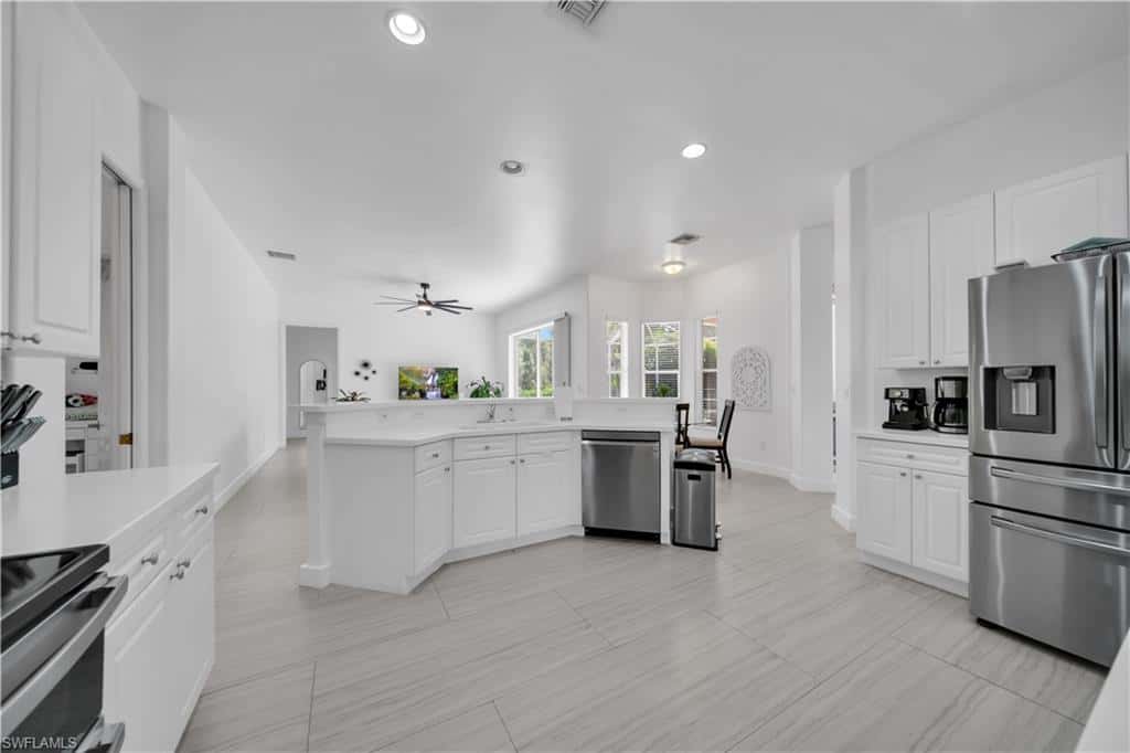 11142 Lakeland Cir, Fort Myers, photo 28