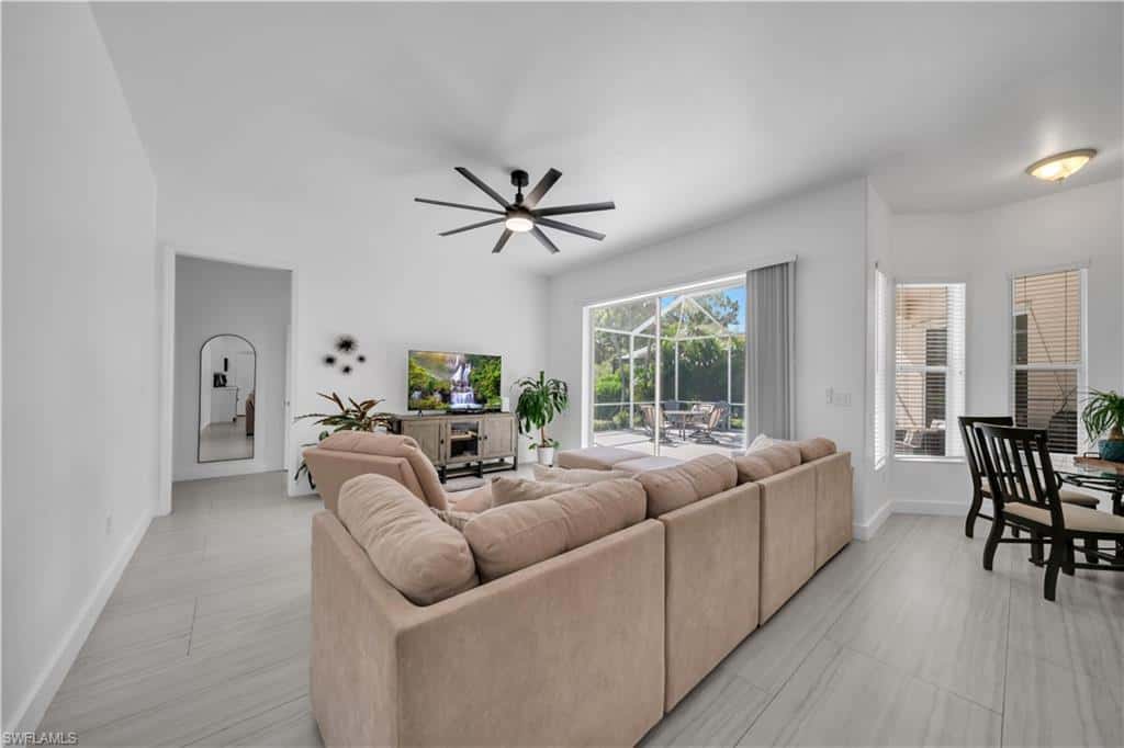 11142 Lakeland Cir, Fort Myers, photo 24
