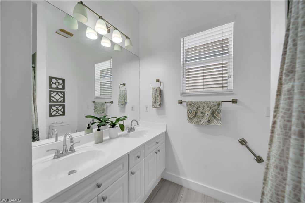 11142 Lakeland Cir, Fort Myers, photo 21