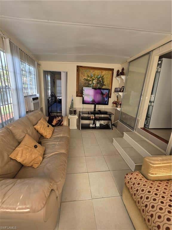 50 Temple Ln, Naples, photo 10