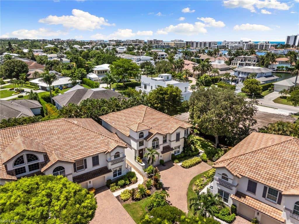 173 Colonade Cir #1401, Naples, photo 32