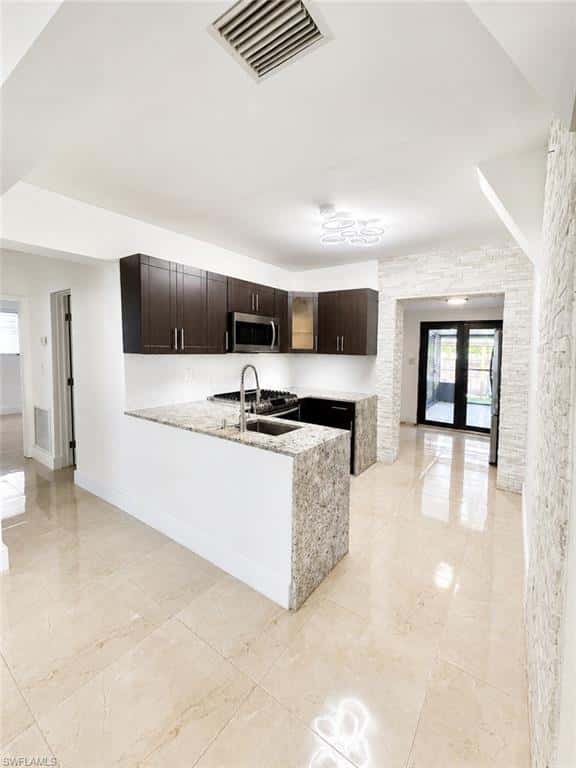 4590 9th Ln, Hialeah, photo 7