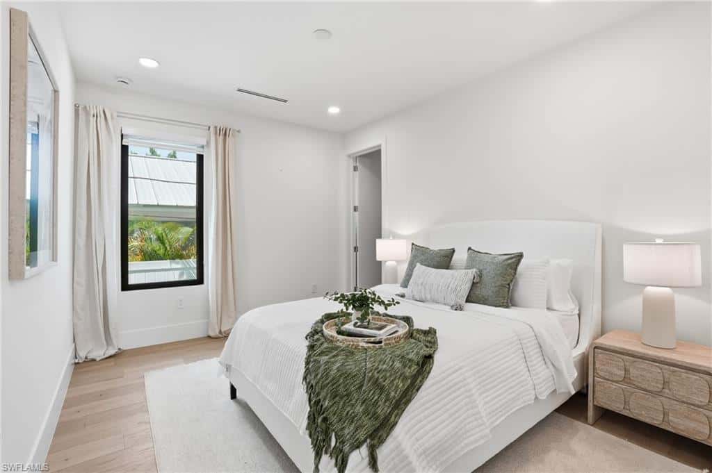 1150 8th Ter, Naples, photo 34