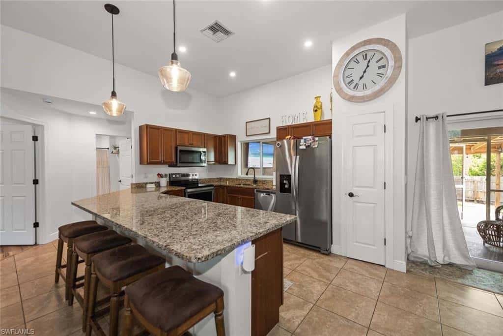 2401 Leavitt Rd, Alva, photo 9