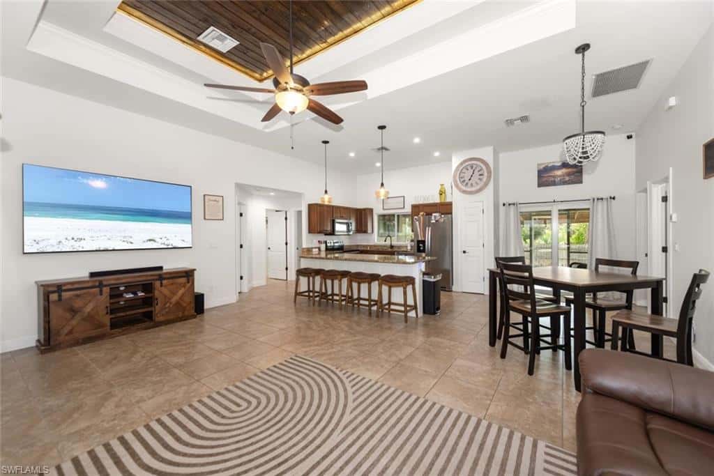 2401 Leavitt Rd, Alva, photo 4