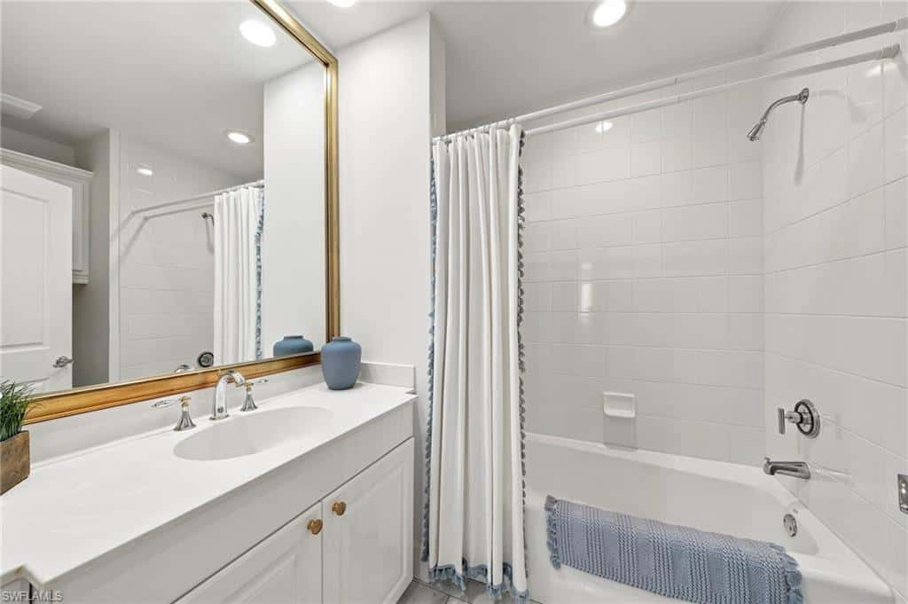 411 6th St #301, Naples, photo 22