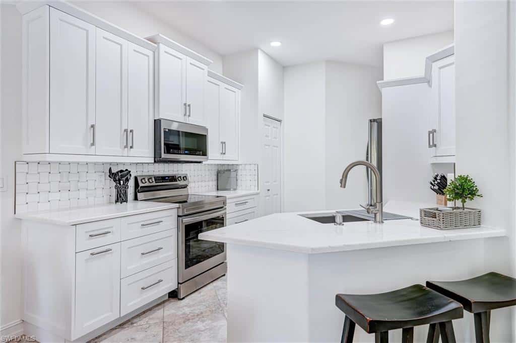 750 Tarpon Cove Dr #202, Naples, photo 15