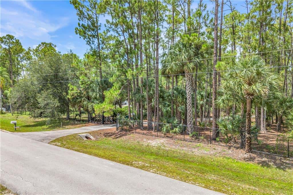 6061 Golden Oaks Ln, Naples, photo 43