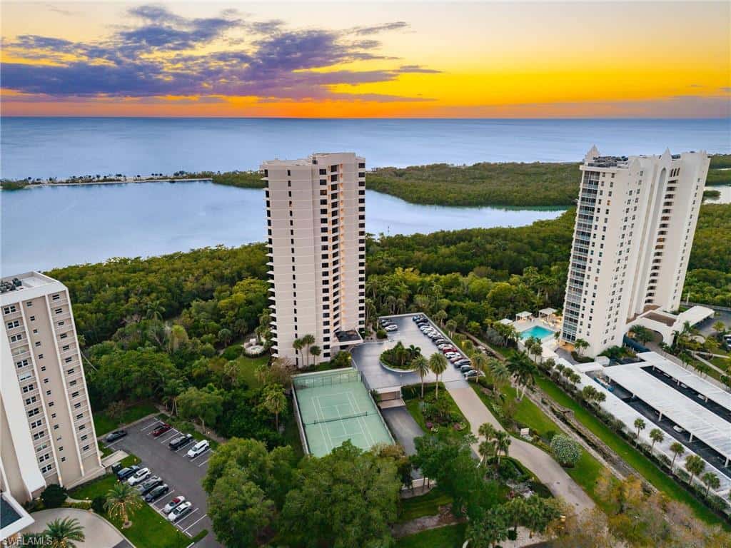 5555 Heron Point Dr #302, Naples, photo 41