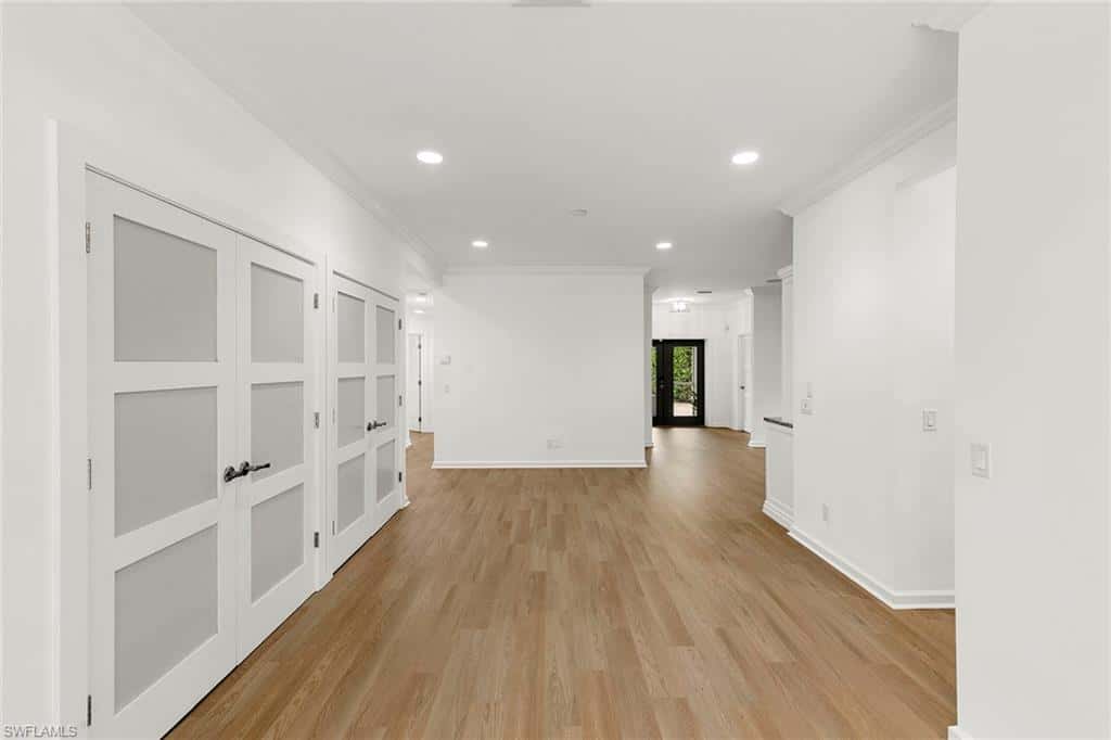 1128 Hilltop Dr, Naples, photo 6