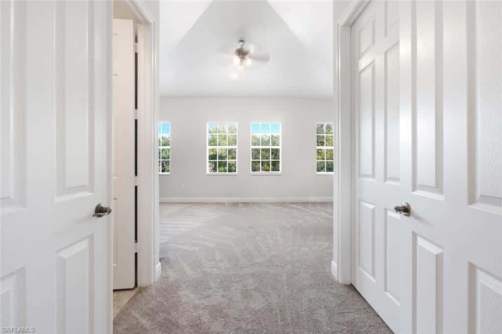 7877 Hawthorne Dr #104, Naples, photo 5
