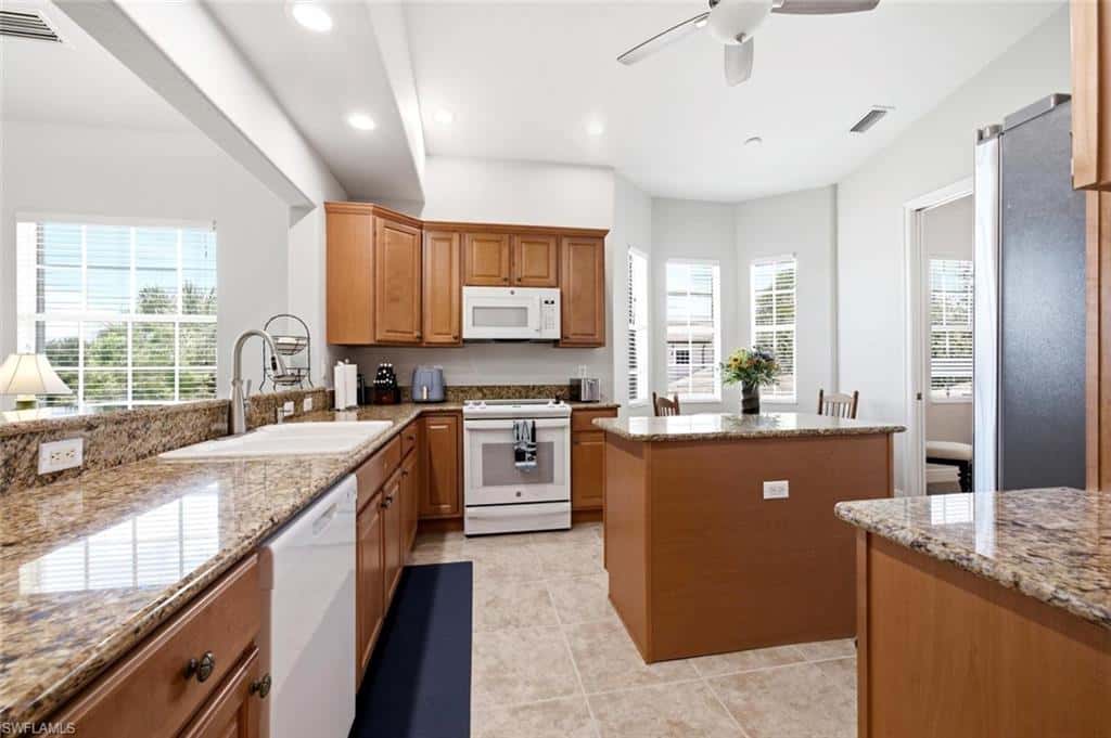 7877 Hawthorne Dr #104, Naples, photo 15