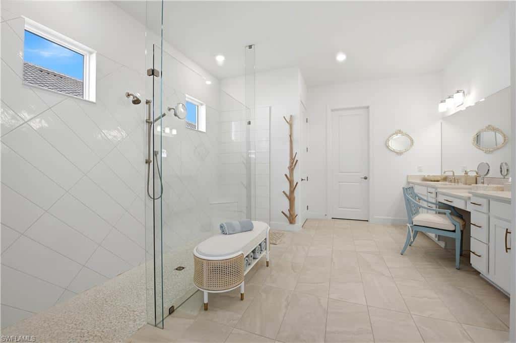 11913 Raggio Dr, Fort Myers, photo 13