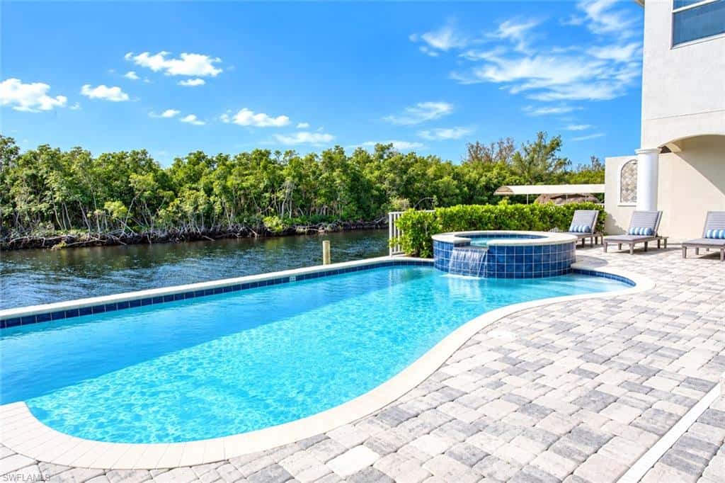 2368 Coral Point Dr, Cape Coral, photo 6