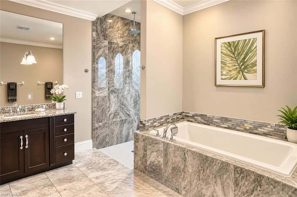 2368 Coral Point Dr, Cape Coral, photo 40