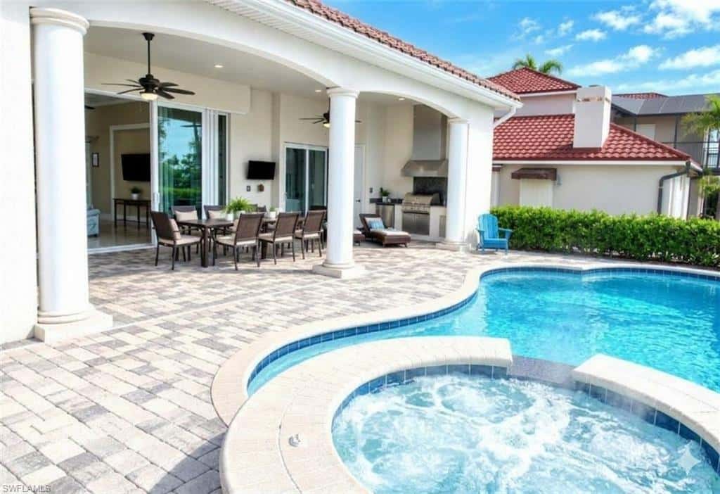 2368 Coral Point Dr, Cape Coral, photo 4