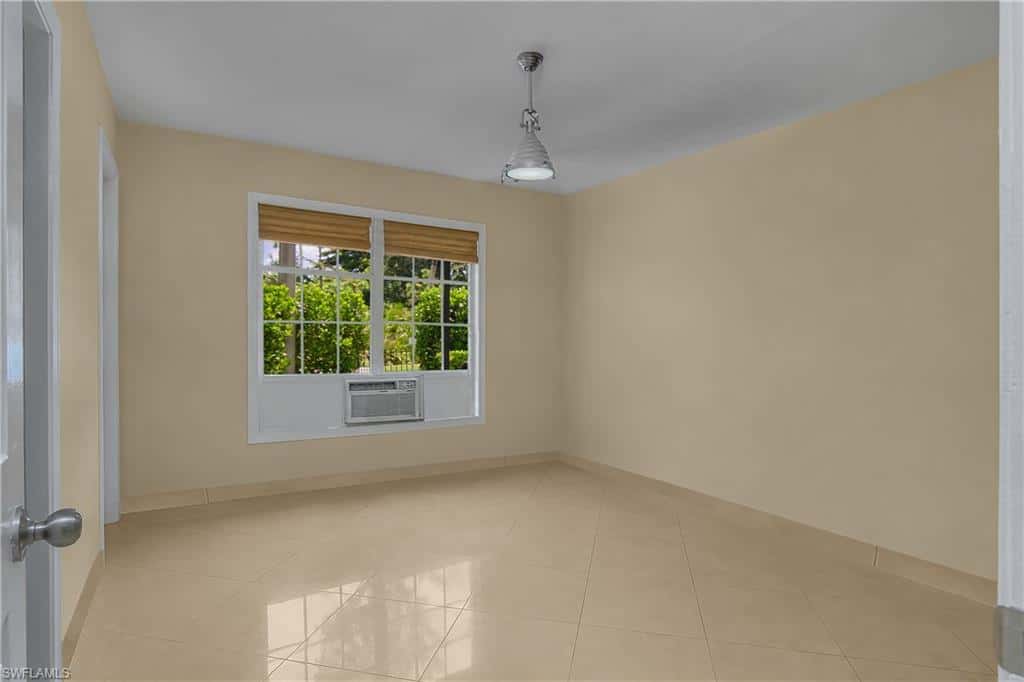 538 Leawood Cir, Naples, photo 33