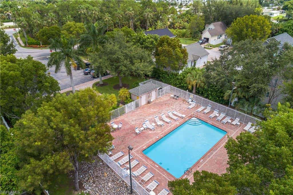 538 Leawood Cir, Naples, photo 41