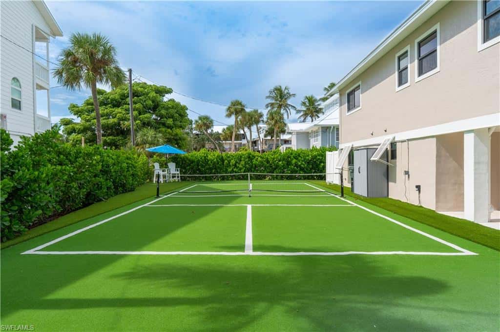 205 Bayview Ave, Fort Myers Beach, photo 6