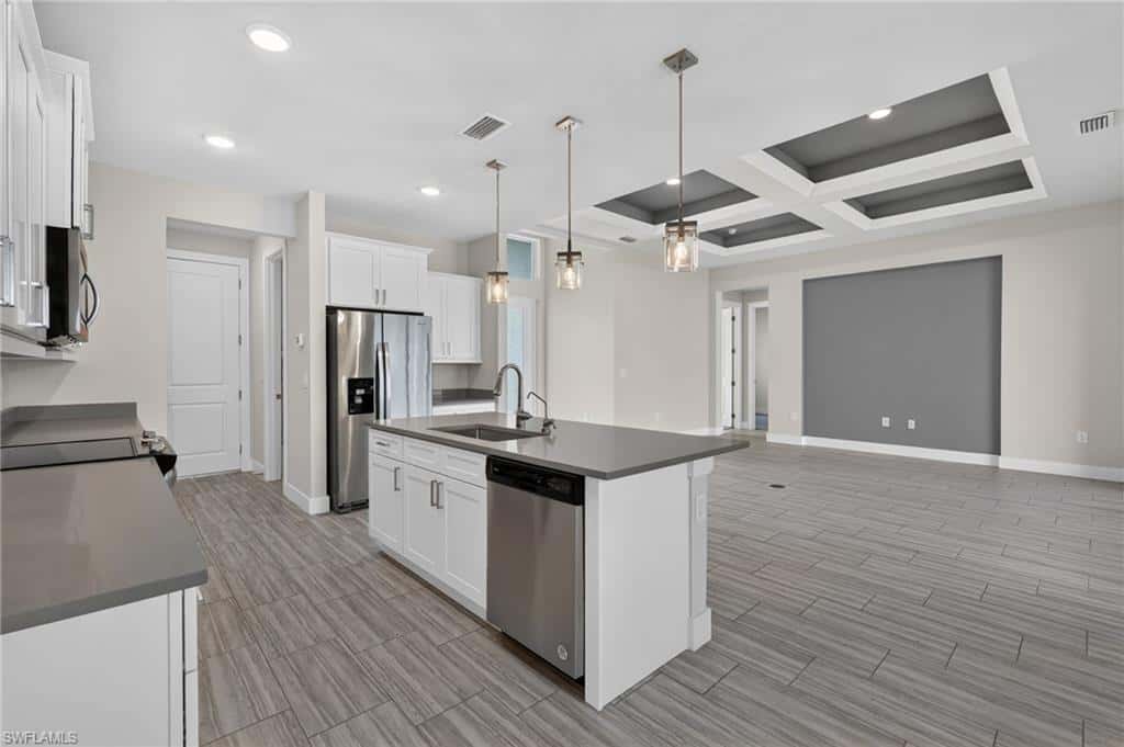 913 33rd Pl, Cape Coral, photo 18