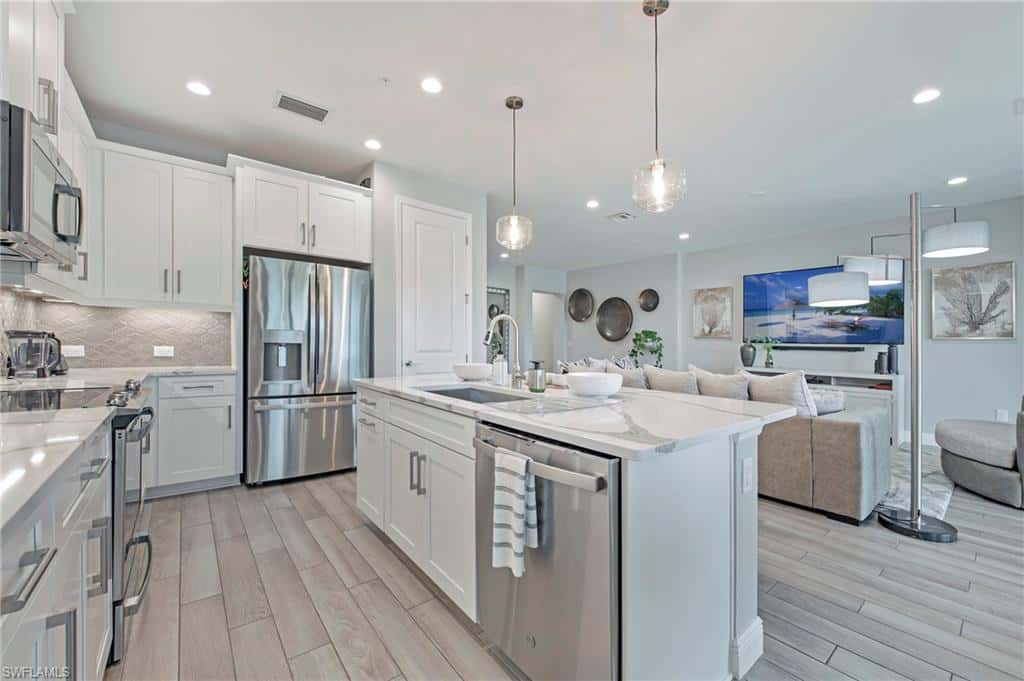 2555 Seychelles Dr #407, Naples, photo 13