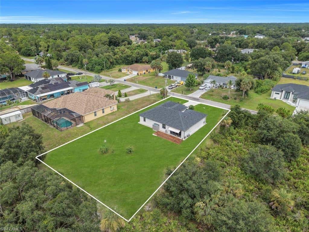 609 Clayton Ave, Lehigh Acres, photo 35