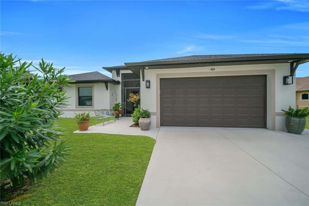 609 Clayton Ave, Lehigh Acres, photo 4