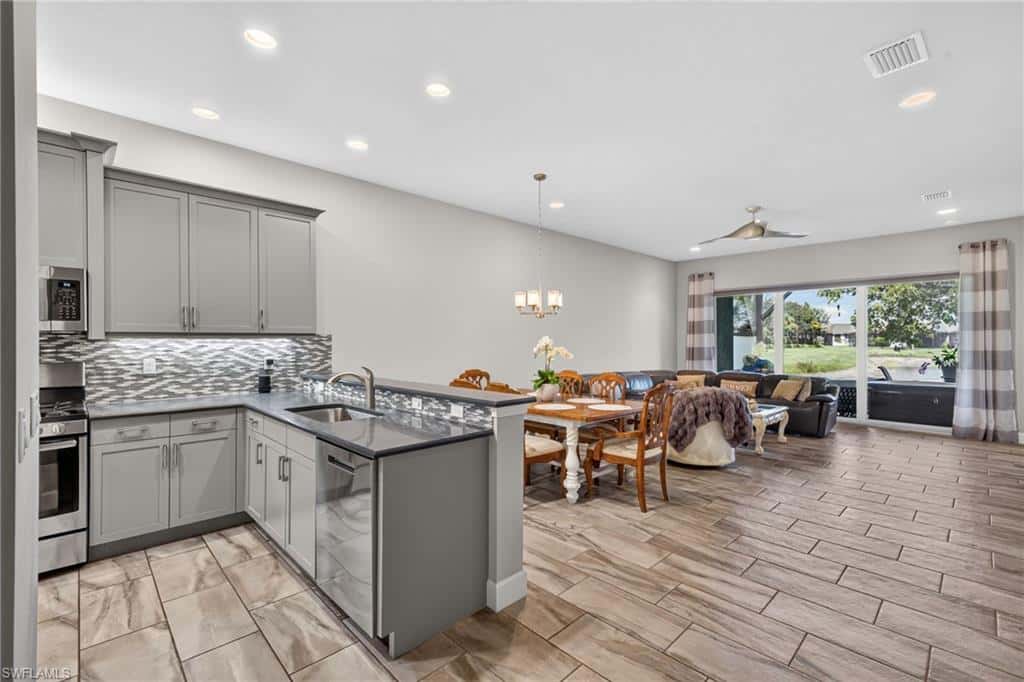 28405 Abruzzo Dr, Bonita Springs, photo 12
