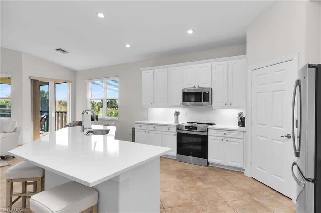 1286 Rialto Way #9-202, Naples, photo 6