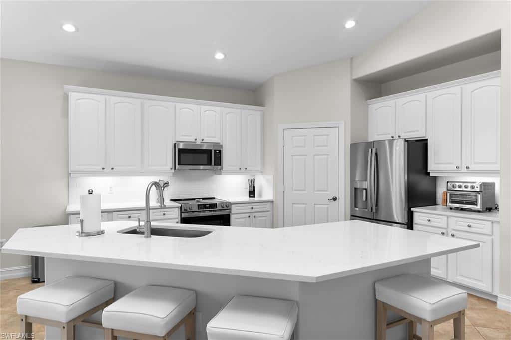 1286 Rialto Way #9-202, Naples, photo 5