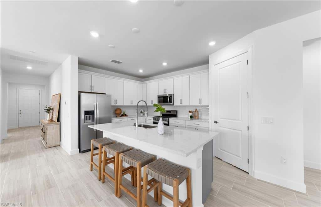 12591 Quartz Dr, Alva, photo 15