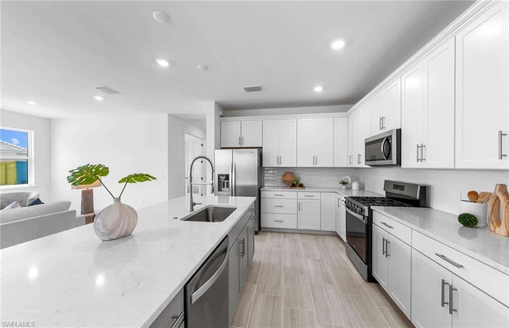 12591 Quartz Dr, Alva, photo 19