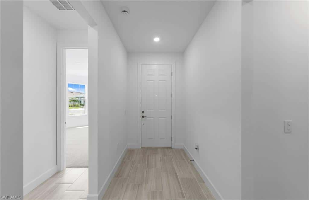 12591 Quartz Dr, Alva, photo 4