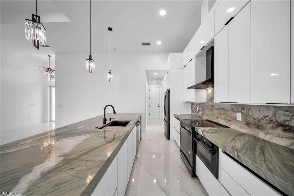 427 21st Ter, Cape Coral, photo 6