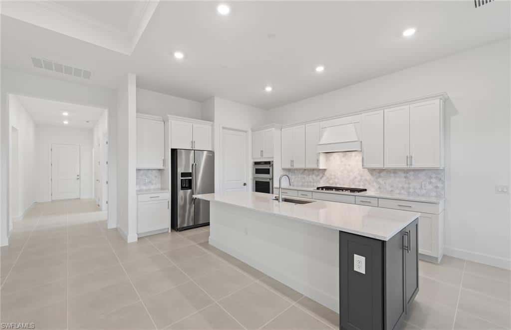 12408 Basalt Ln, Alva, photo 9