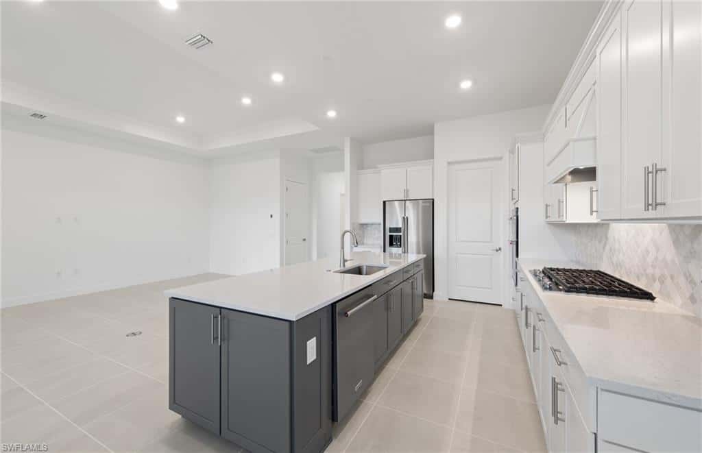 12408 Basalt Ln, Alva, photo 10