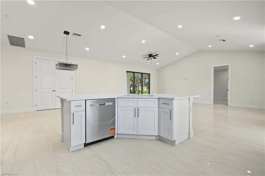 820 Lystra Ave, Fort Myers, photo 10