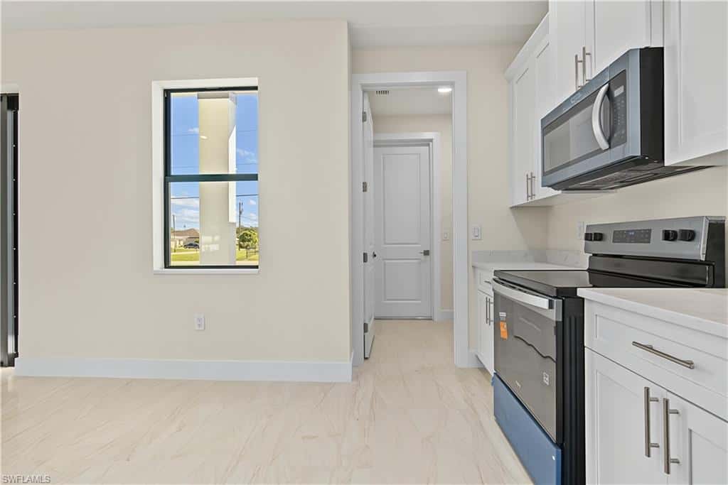 820 Lystra Ave, Fort Myers, photo 11