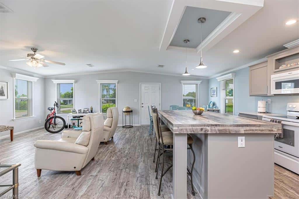 585 Cape Florida Ln, Naples, photo 5
