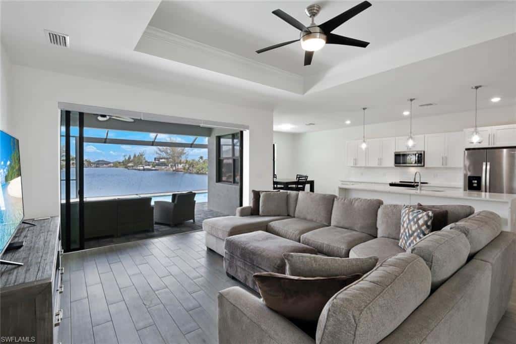 1613 42nd Pl, Cape Coral, photo 9