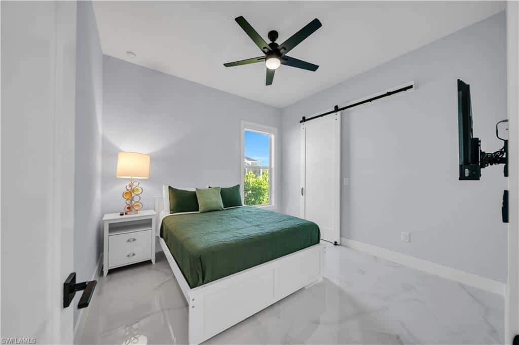 329 6th St, Cape Coral, photo 32