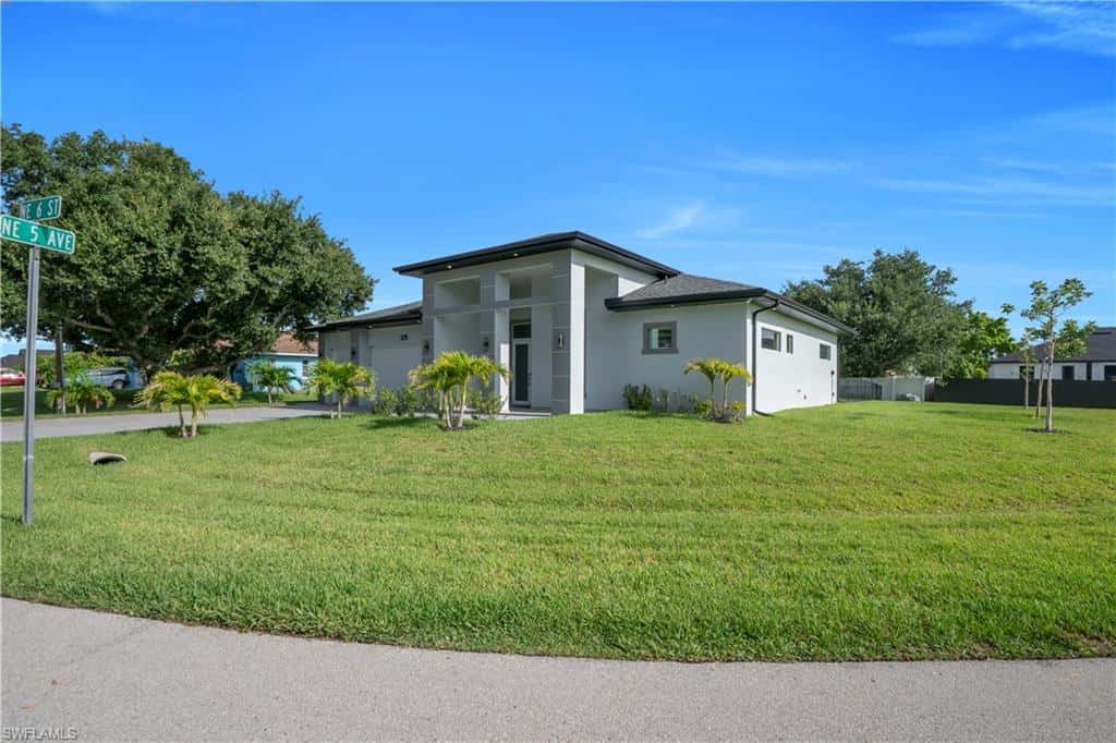 329 6th St, Cape Coral, photo 4