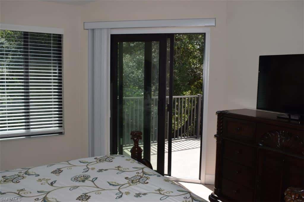 27105 Oakwood Lake Dr, Bonita Springs, photo 21