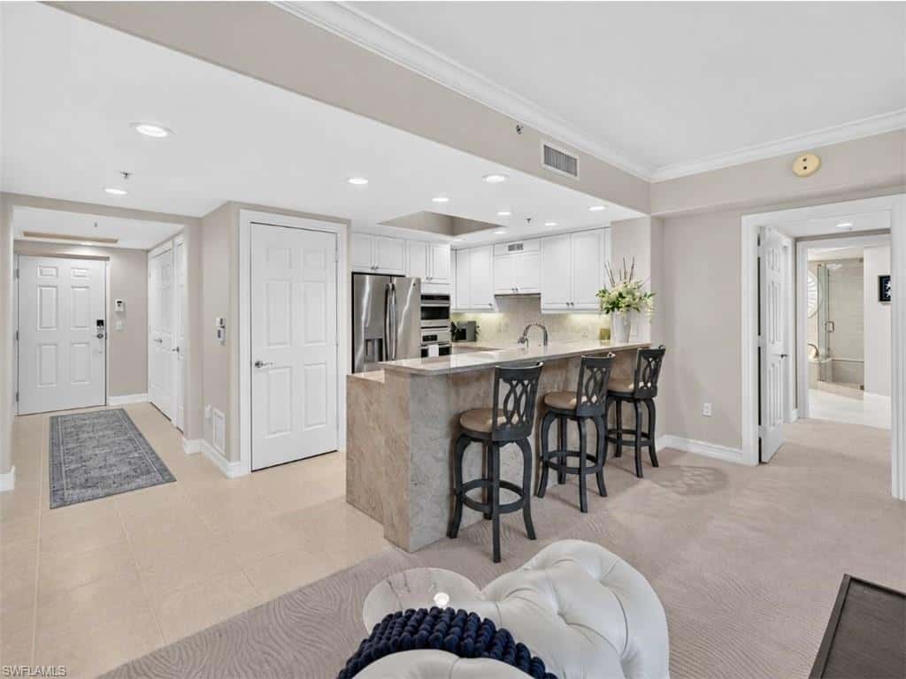 2748 Tiburon Blvd #106, Naples, photo 6