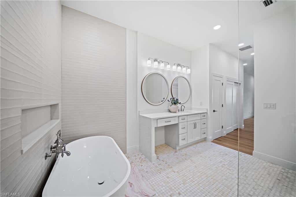 878 Vistana Cir, Naples, photo 17