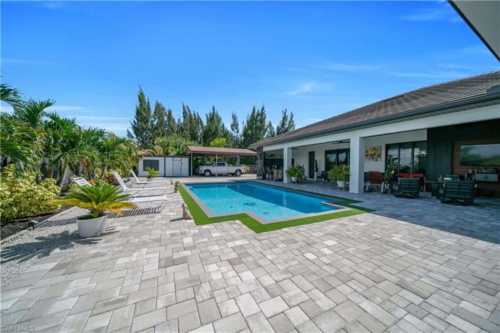 643 18th Ct, Cape Coral, photo 9
