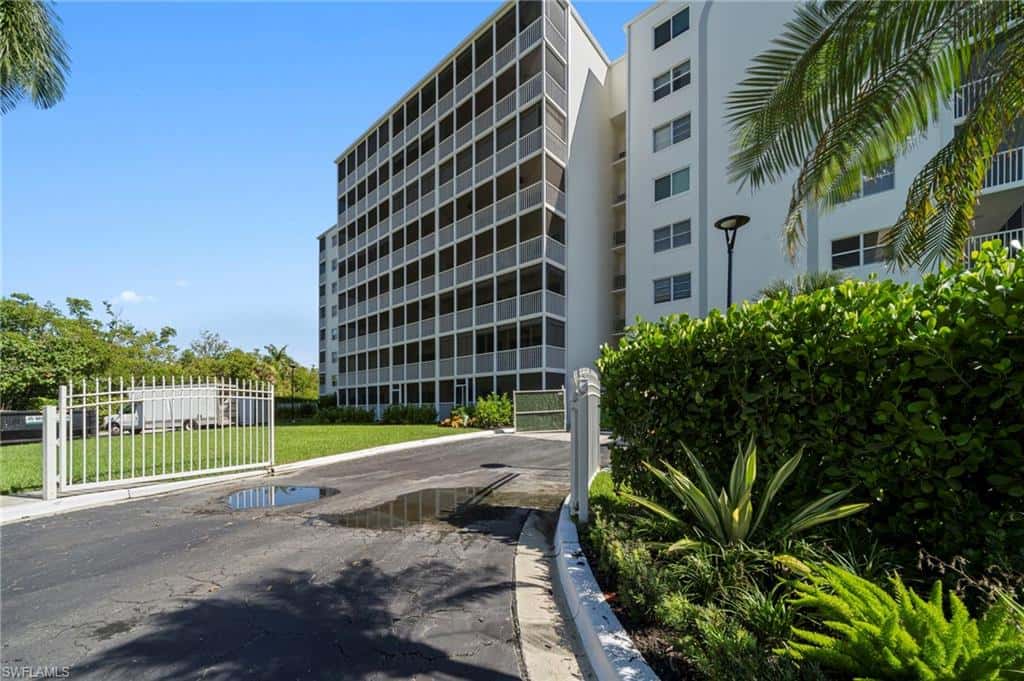 1 Bluebill Ave #408, Naples, photo 29