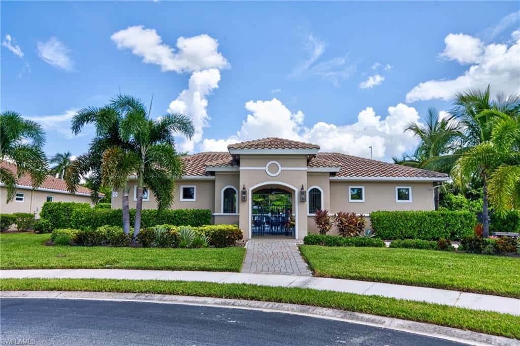 8051 Venetian Pointe Dr, Fort Myers, photo 38