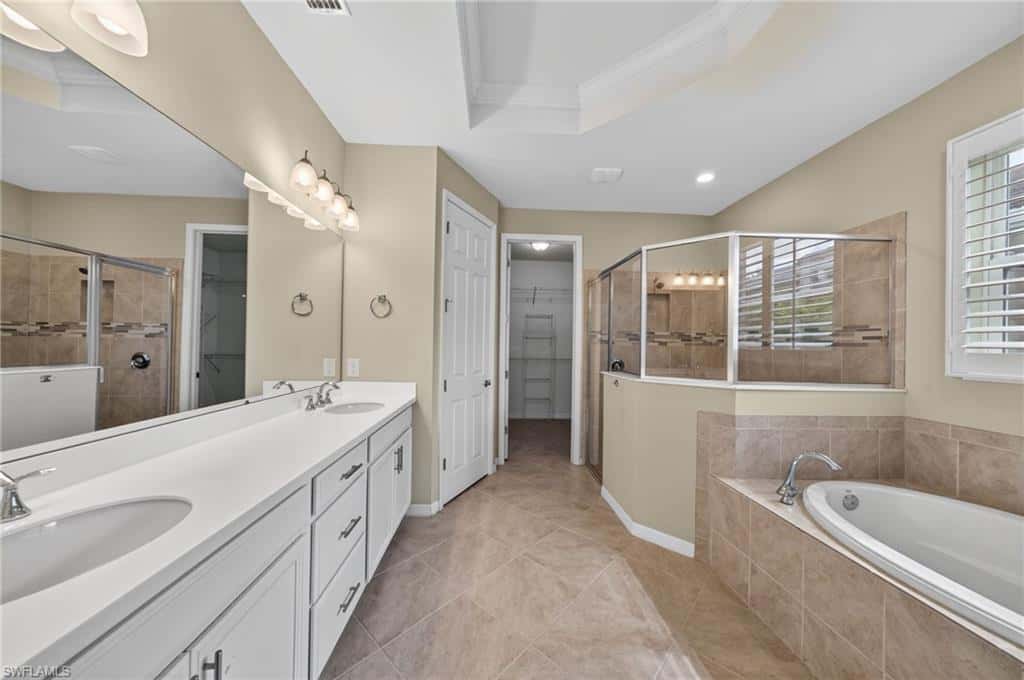 8051 Venetian Pointe Dr, Fort Myers, photo 20
