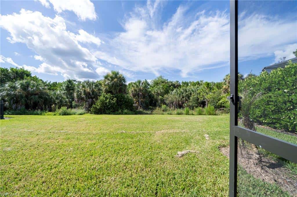 8051 Venetian Pointe Dr, Fort Myers, photo 37